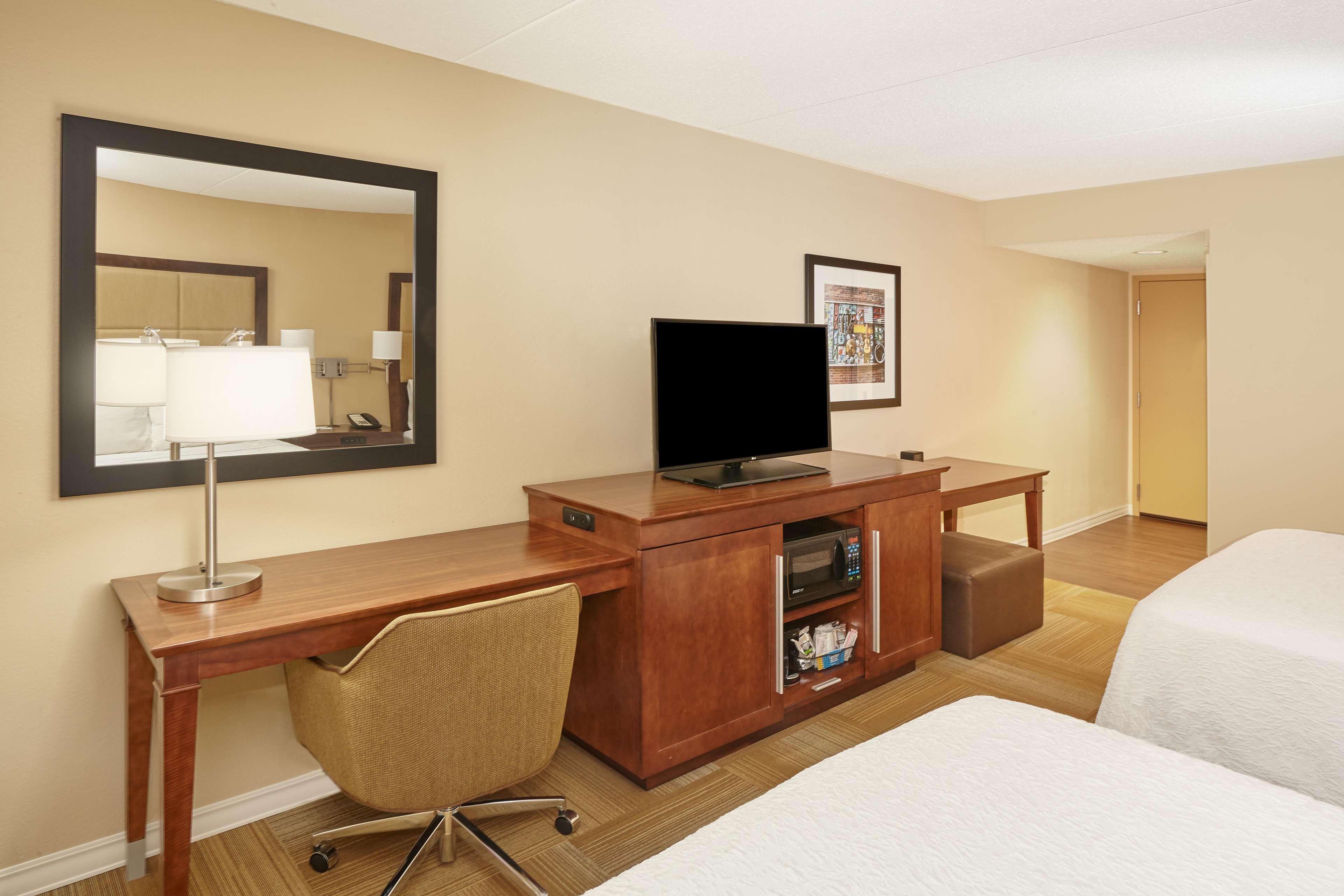 Hotel Hampton 3*