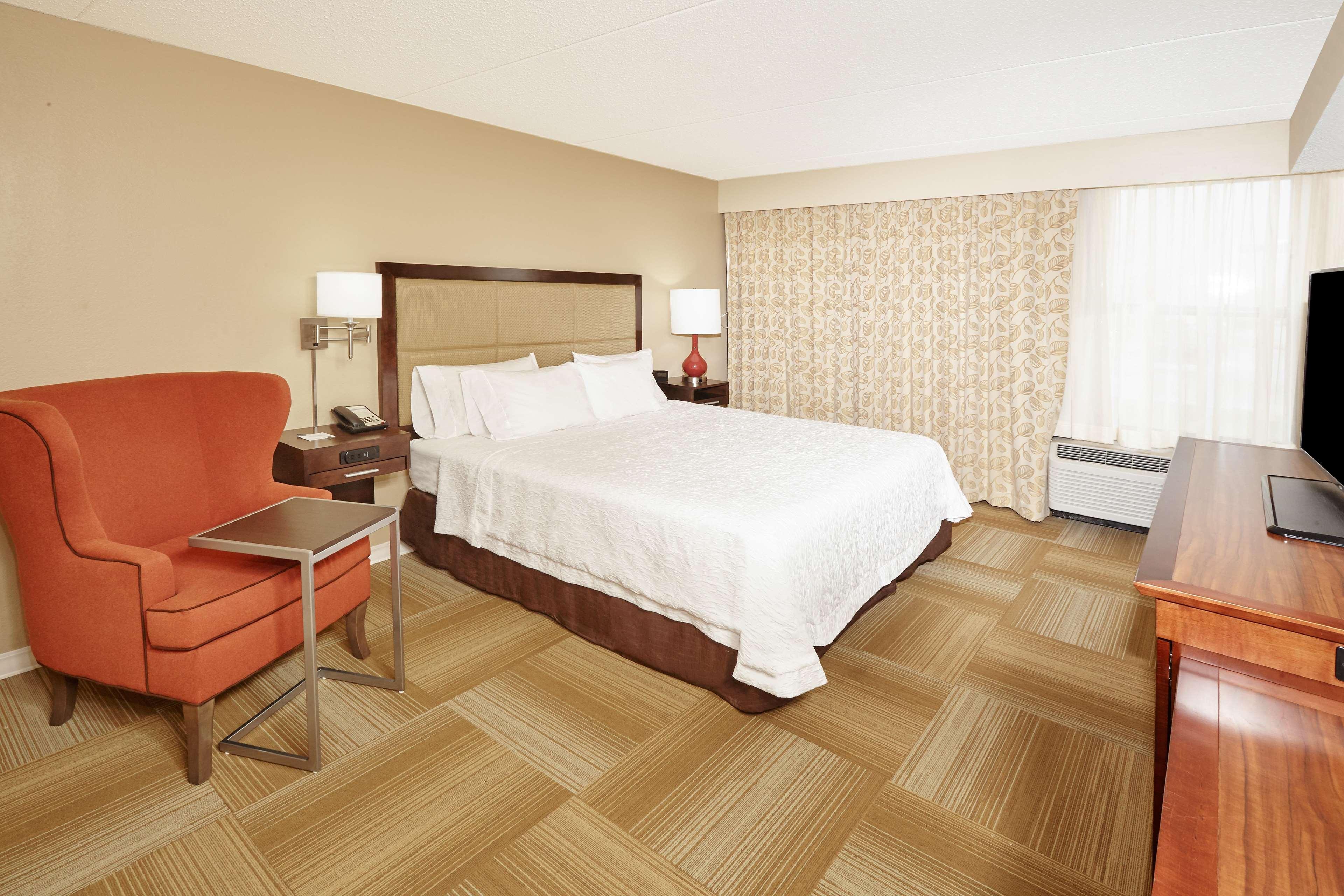 Hampton 3*