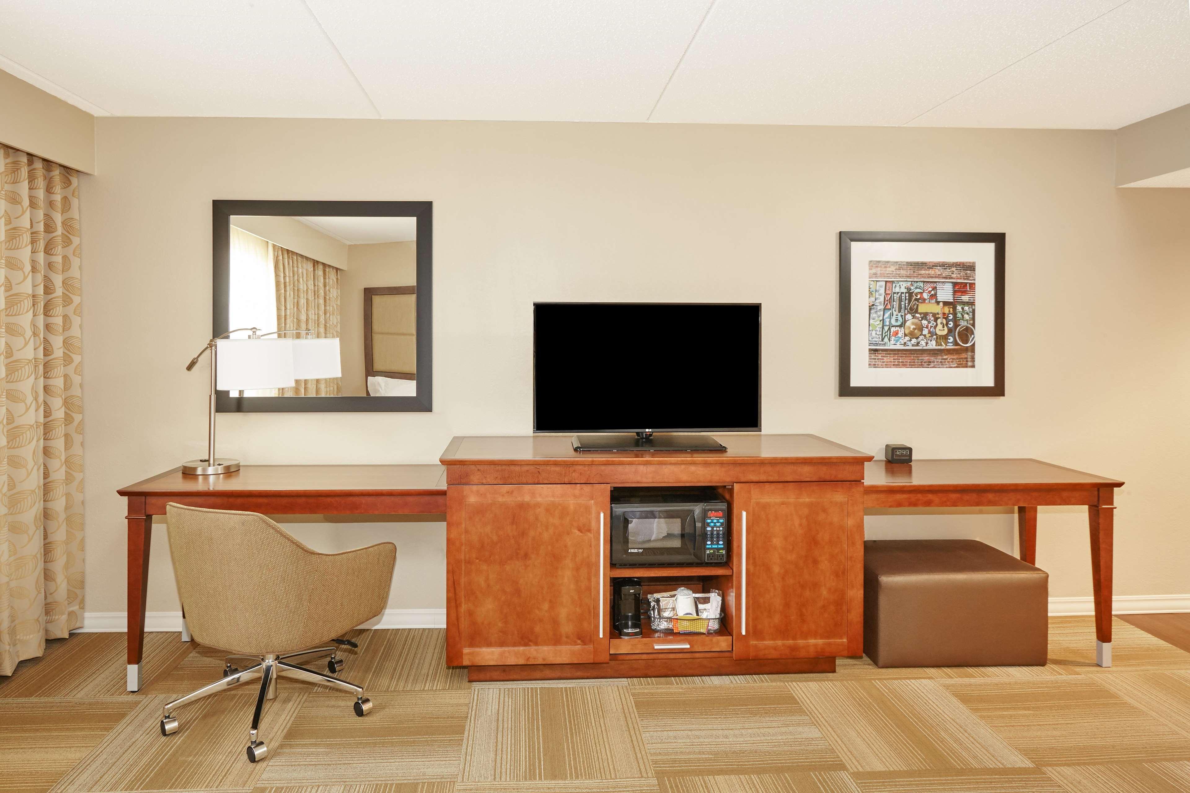 Hotel Hampton Lafayette