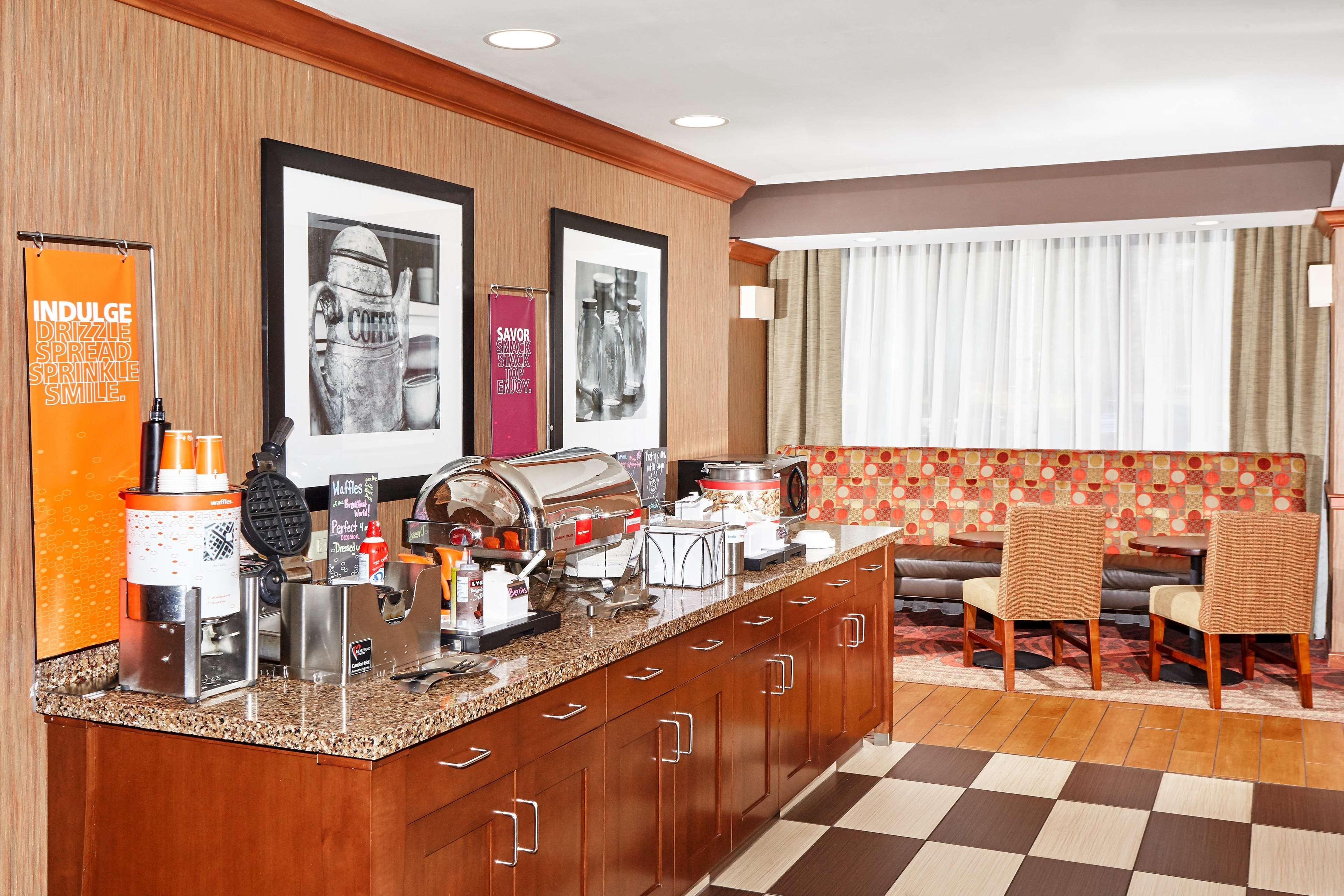 Hotel Hampton 3*