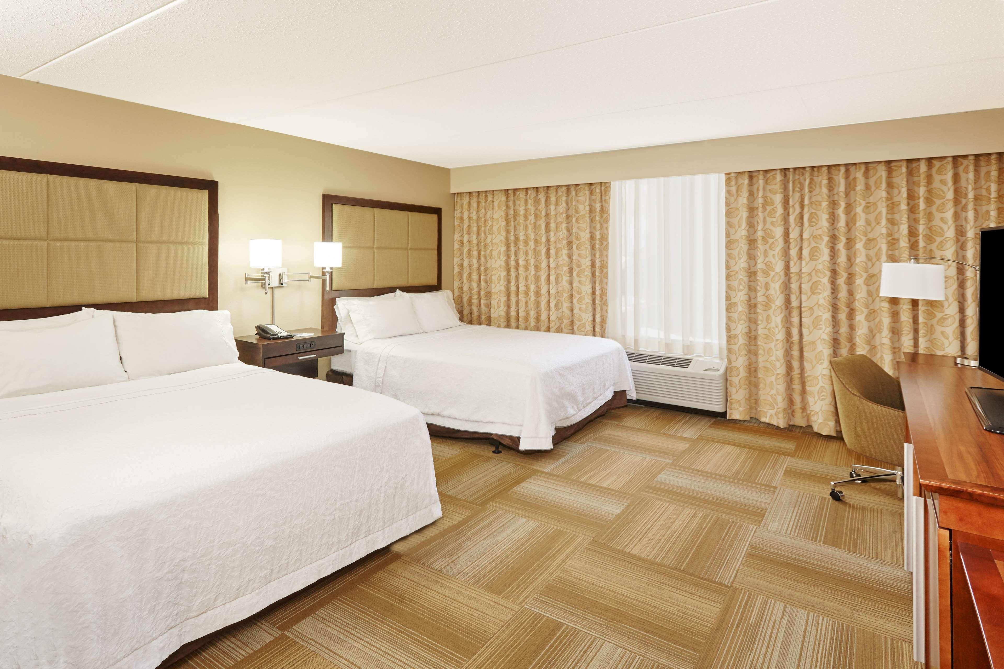 Hampton 3*