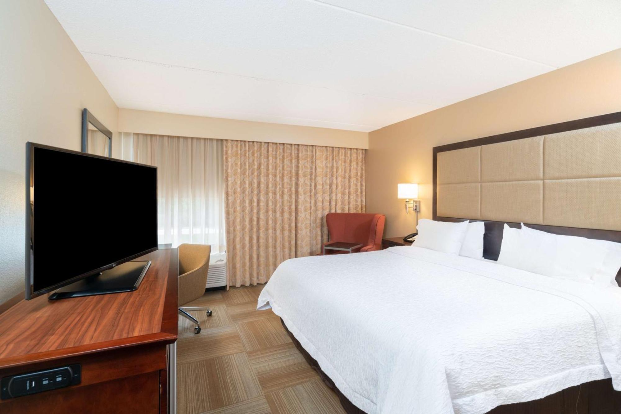 Hampton 3*