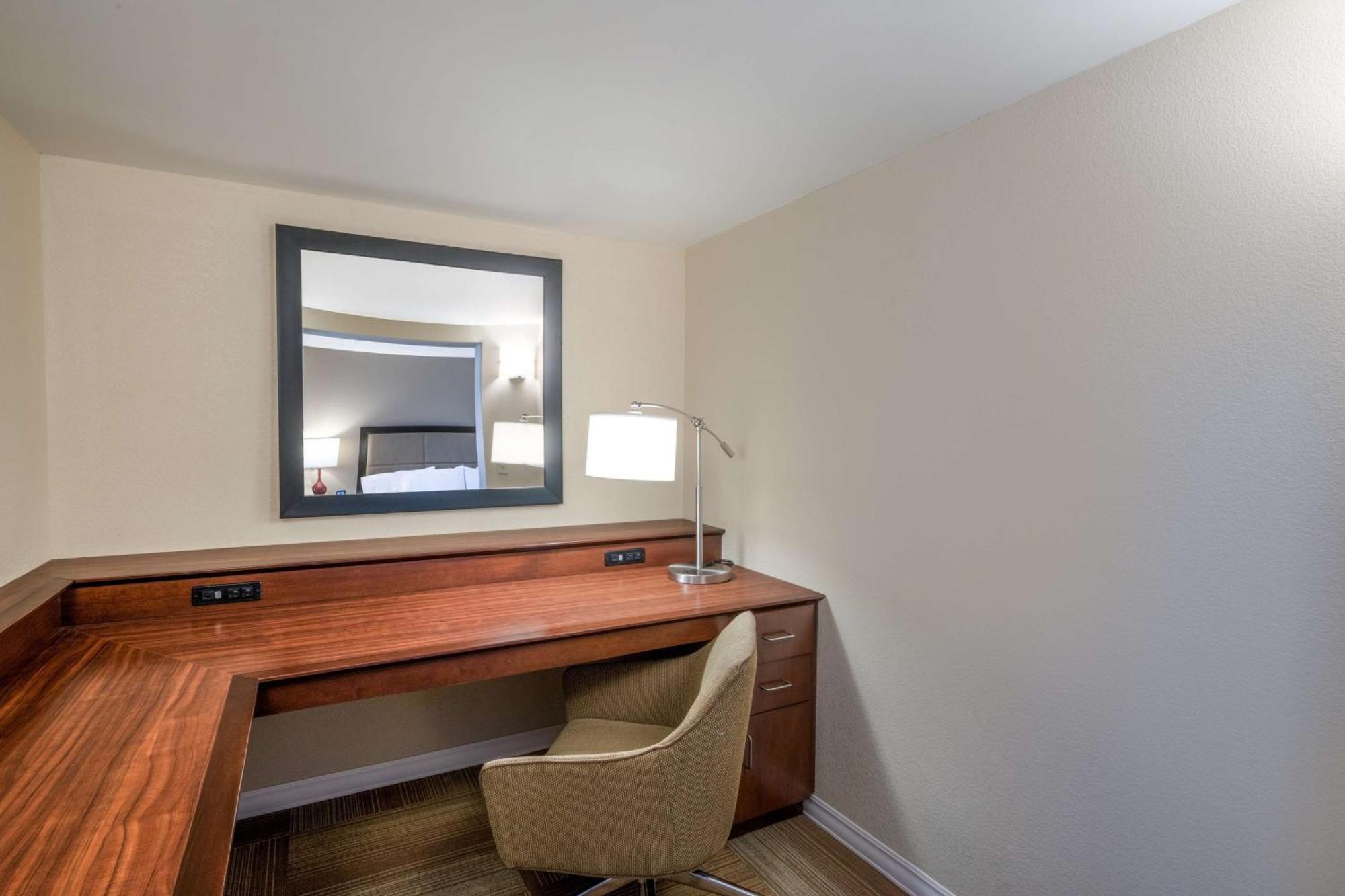 Hotel Hampton Lafayette
