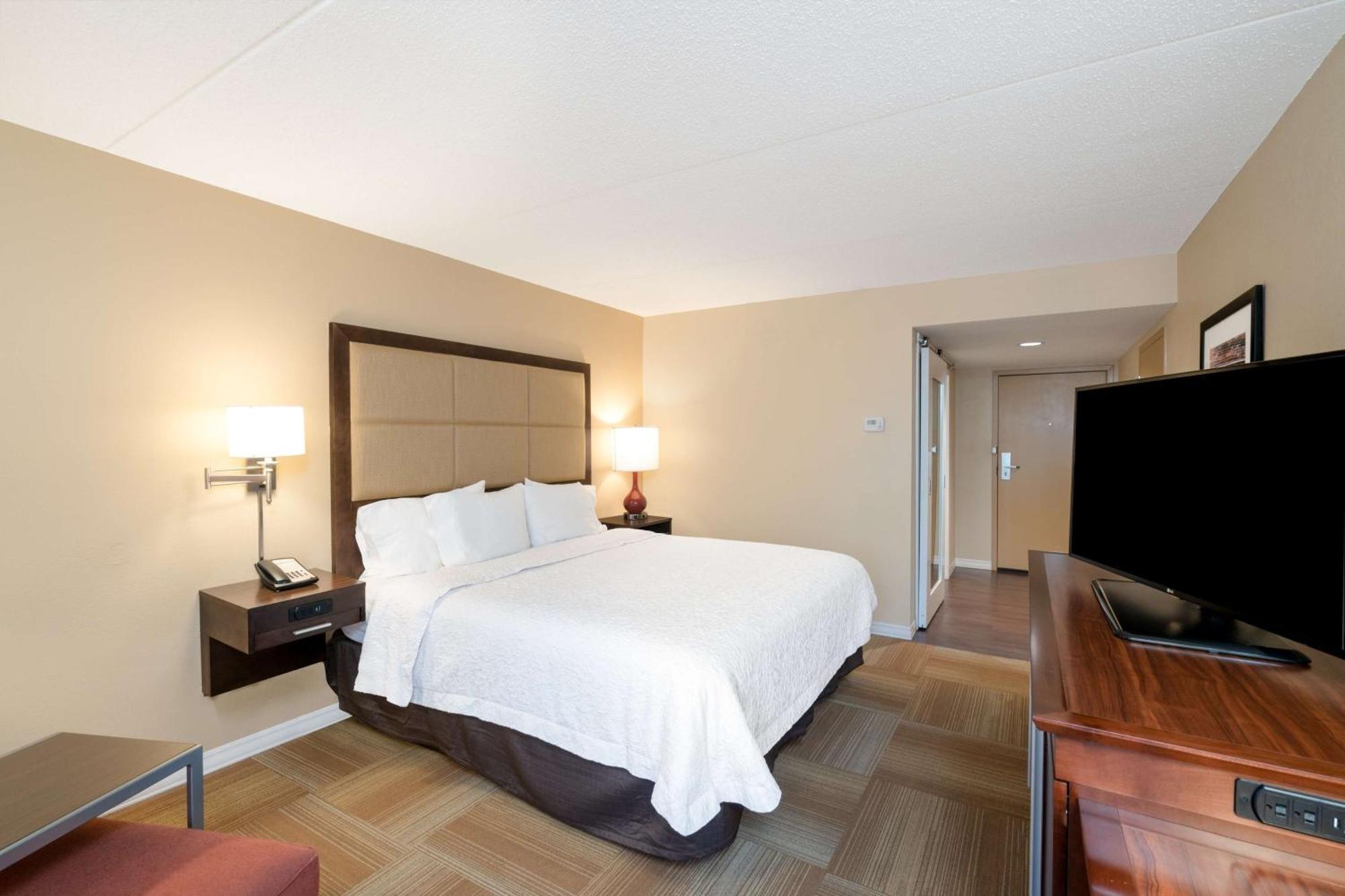 Hampton 3* Lafayette