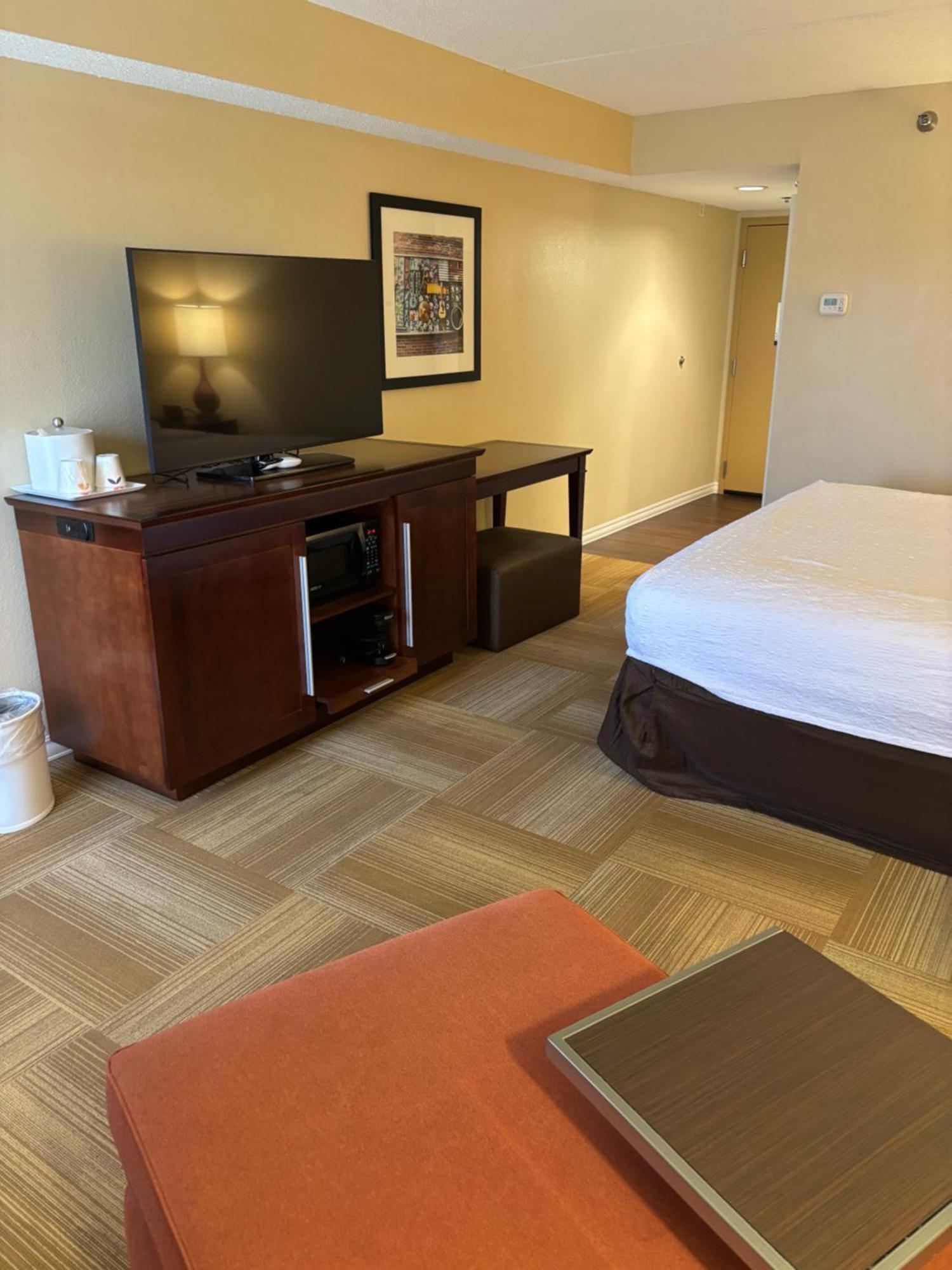 Hotel Hampton 3*